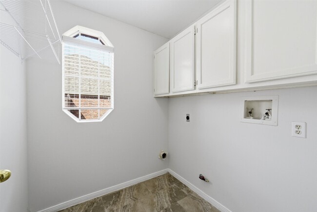 Building Photo - 4003 Bountiful Crest Ln