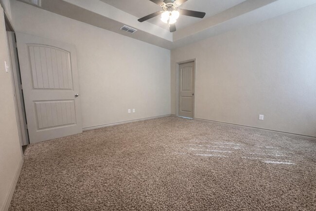 Building Photo - 5305 Kemper St