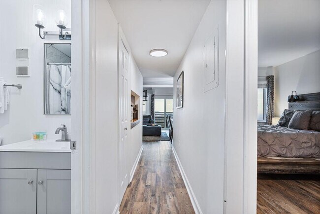 Building Photo - 1260 Ski View Dr