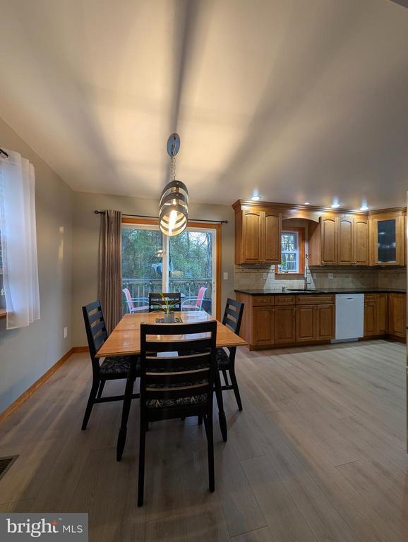 Building Photo - 609 Hartland Ct