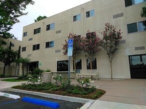 Building Photo - 25109 Ebony Ln