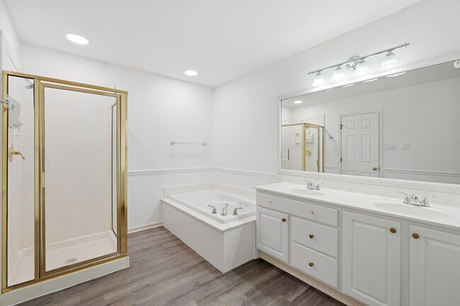Building Photo - 1 Zircon Dr