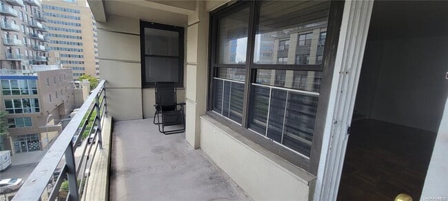 Building Photo - 98-10 64th Ave
