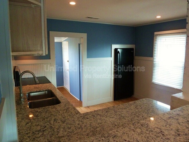 Building Photo - 204 Cape Fear Blvd