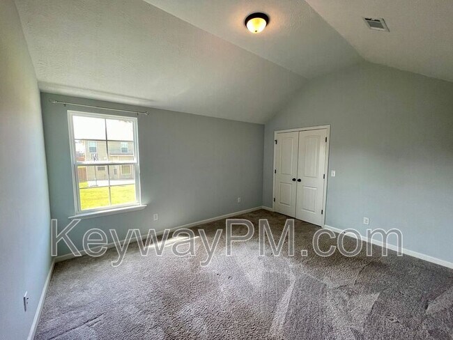 Building Photo - 634 Jensen Ln