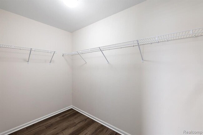 Building Photo - 2884 Glenbar Cir