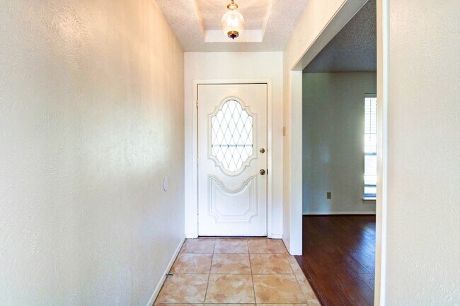 Building Photo - 758 Brighton Ln