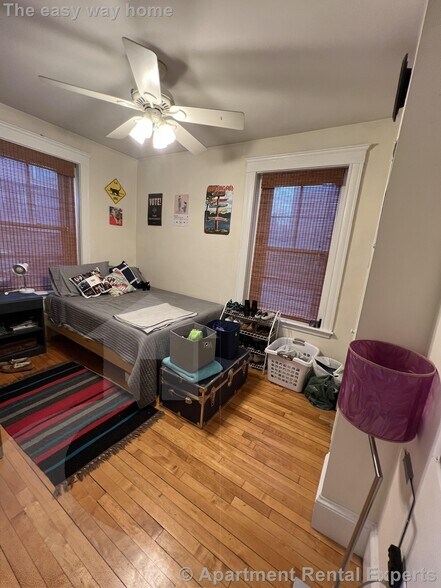 Building Photo - 331 A Harvard St