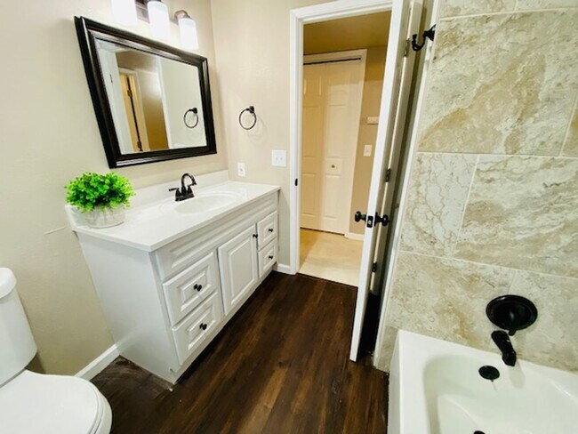 Building Photo - $2,295 Shaw & Fowler, 4 Bedroom Home - Ral...