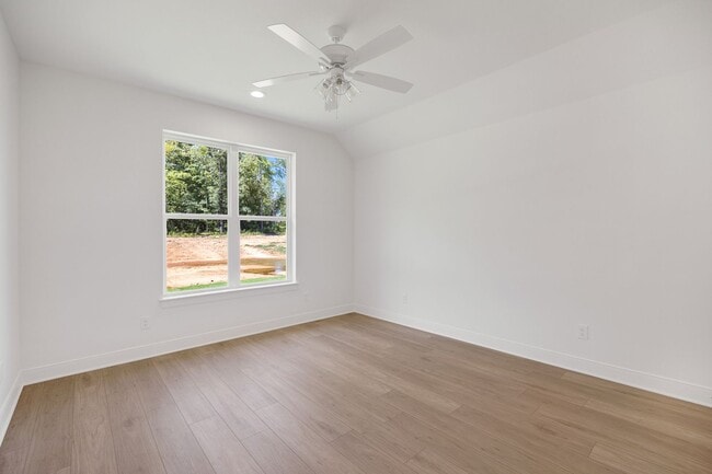 Building Photo - Gorgeous new construction in Flint!