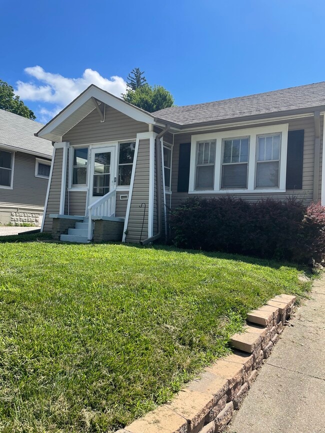 Building Photo - 3603 N 60th St