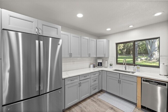 Building Photo - 10380 NW 21 St