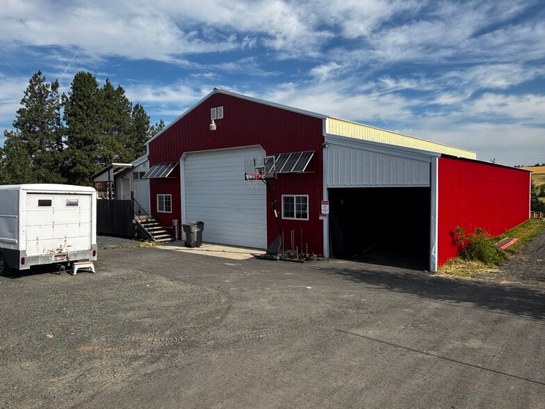 Building Photo - 1277 Saddle Ridge Rd