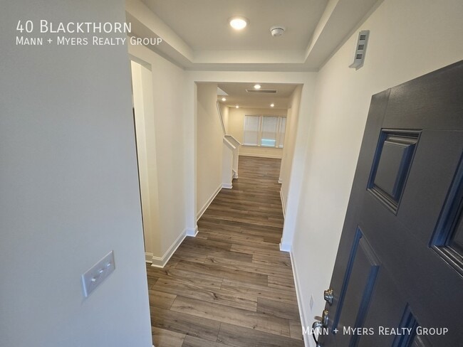Building Photo - 40 Blackthorn-
