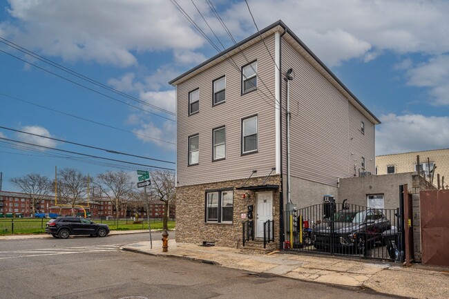 Building Photo - 55 Lentz Ave