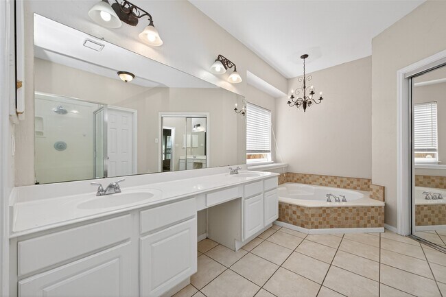 Building Photo - 20906 Greenfield Trail