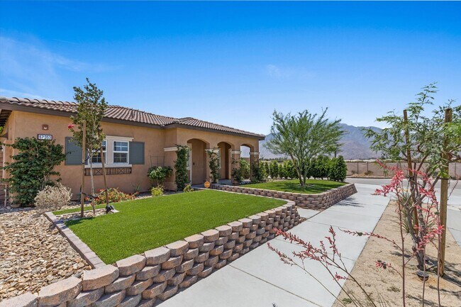 Building Photo - Elegant Corner-Lot Home in the Verano Comm...