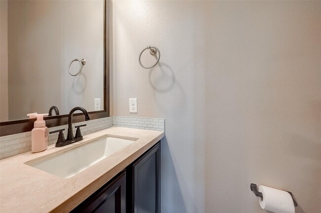 Building Photo - 26406 Planters Heath Dr