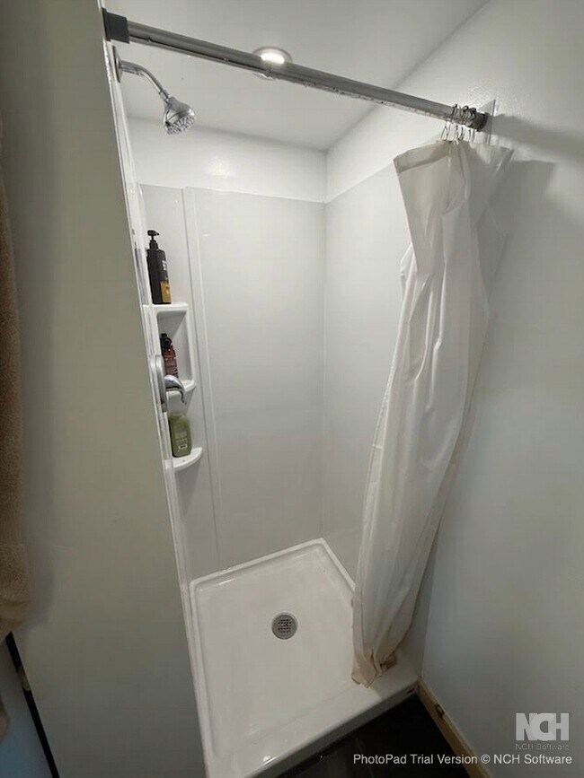 Building Photo - 407 S 10th Ave