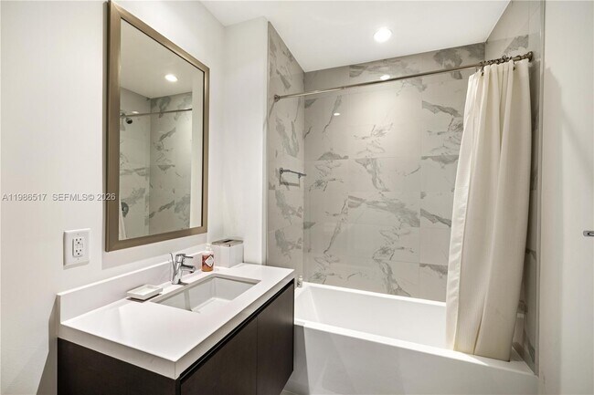 Building Photo - 851 NE 1st Ave