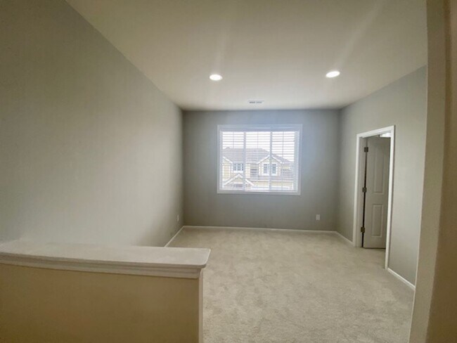 Building Photo - Beautifully Renovated 4 bedroom Home with attached 4 car garage!