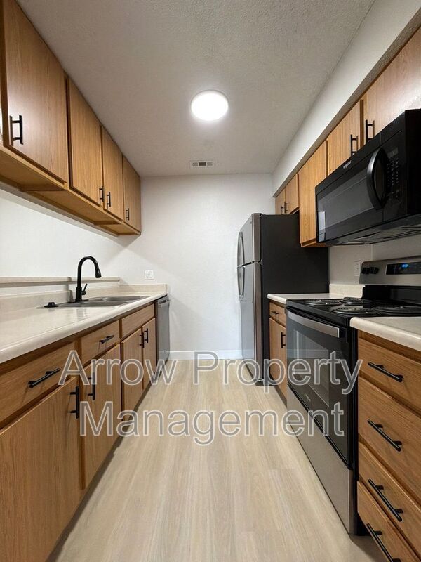 Building Photo - 2384 N 44th St