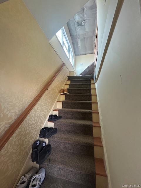 Building Photo - 40 S Bayles Ave