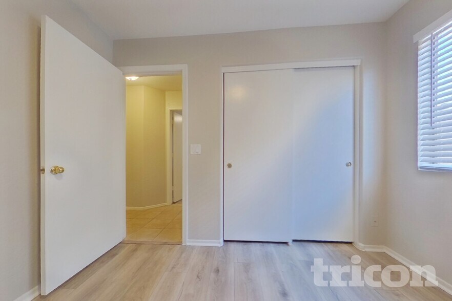 Building Photo - 23141 W Ashleigh Marie Dr