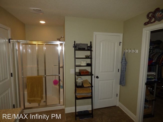 Building Photo - 3 br, 2 bath House - 5760 Mill Stream Way