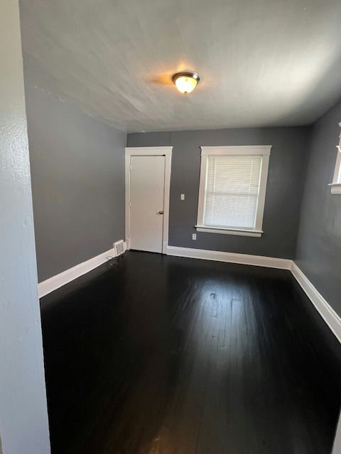 Building Photo - 3079 E 130th St