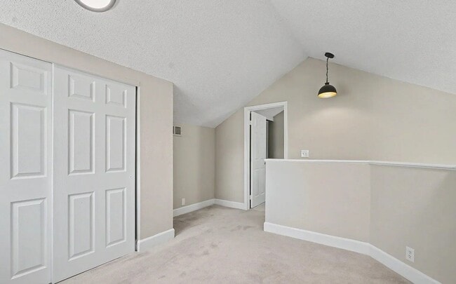 Building Photo - 2527 Morningside Dr