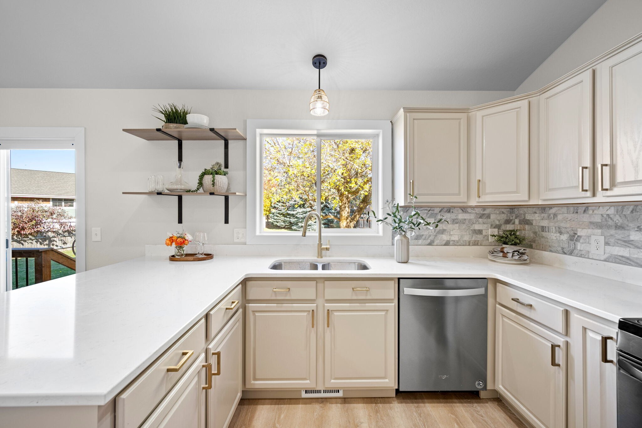 Building Photo - 1721 Northshore Dr