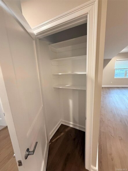 Building Photo - 122 Greenwich Ave