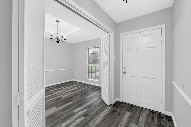 Building Photo - 11727 Scottsdale Dr