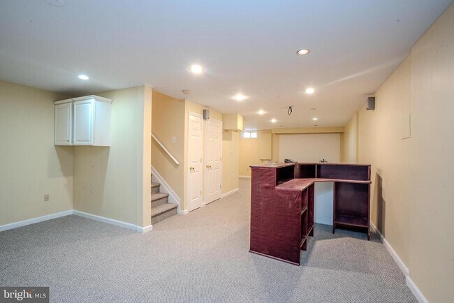 Building Photo - 1311 Blossom Cir