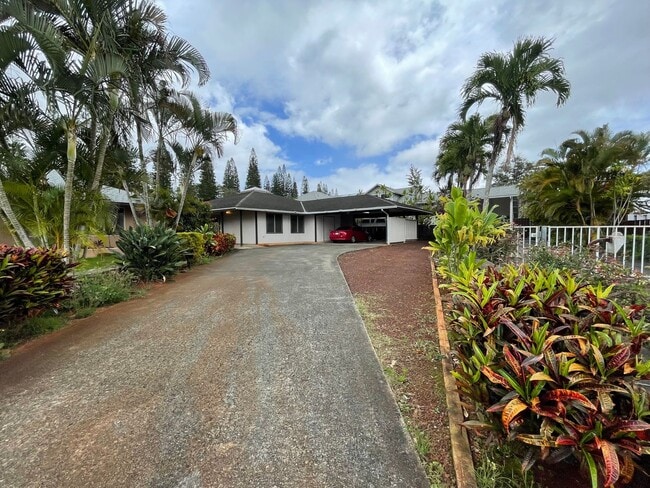 Building Photo - $3600, 4 BR/2 BA with large parking space,...