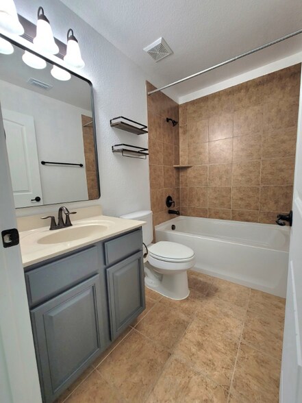 Building Photo - 3080 Peyton Brook Dr