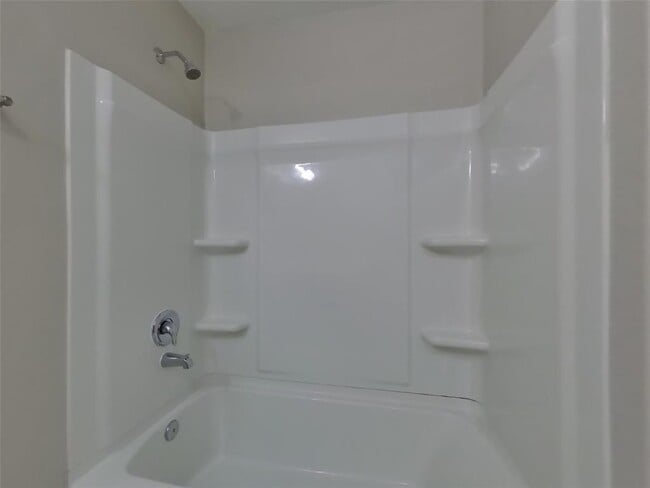 Building Photo - 904 American Monarch Dr