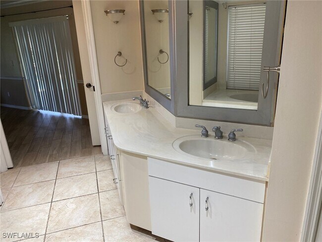 Building Photo - 6704 Highland Pines Cir