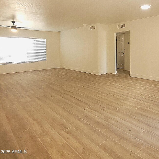 Building Photo - 3137 W Wescott Dr