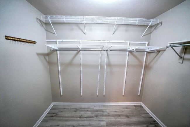 Building Photo - Beautiful Home in the desirable Shavano Ga...