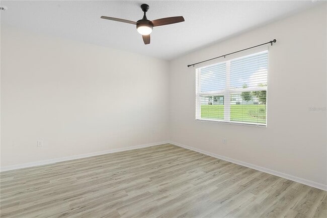 Building Photo - 5420 Sunshine Dr