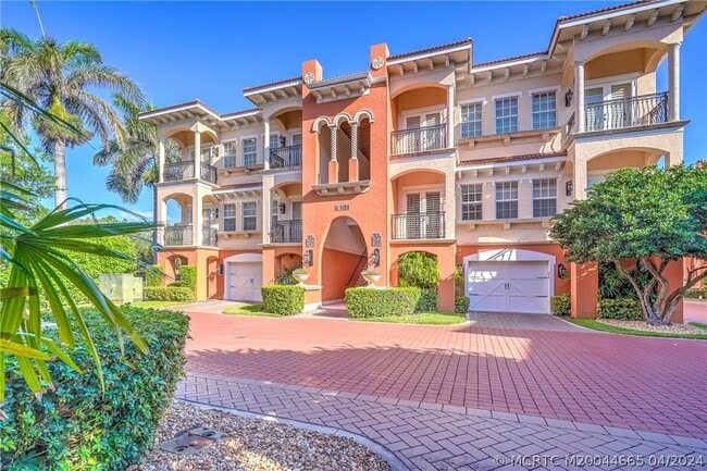 Building Photo - 1528 NE Outrigger Landings Dr