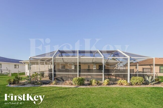 Building Photo - 306 SE 15th St