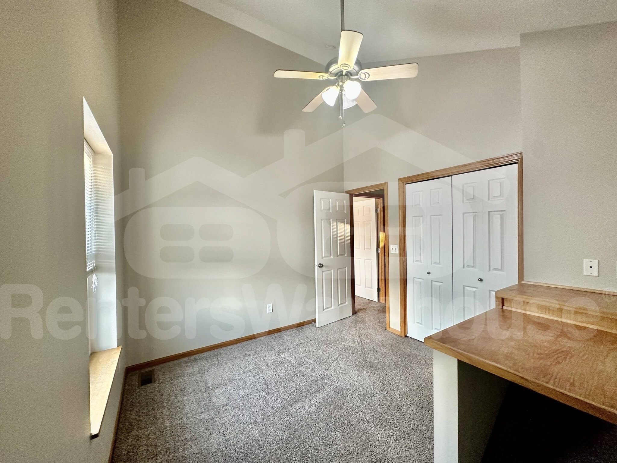 Building Photo - 1166 SE Village View Ln