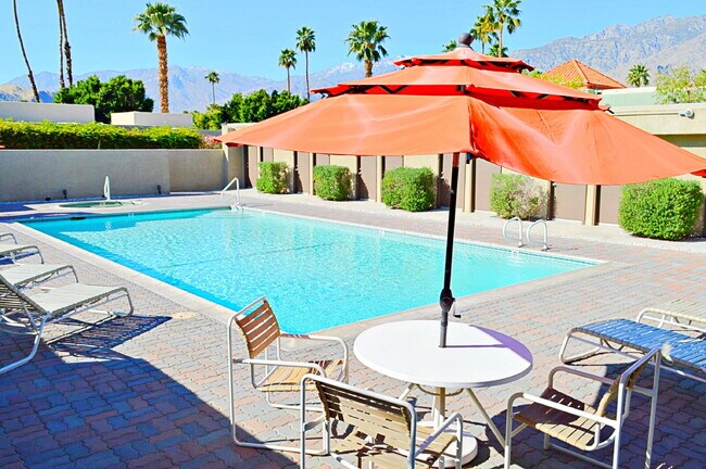 Building Photo - "Spacious 960 Sq Ft Studio Oasis in Vibrant Palm Springs!"