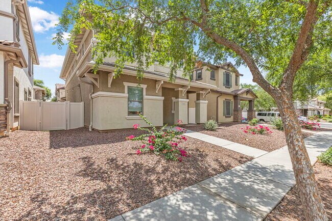 Building Photo - 3828 E Jasper Dr