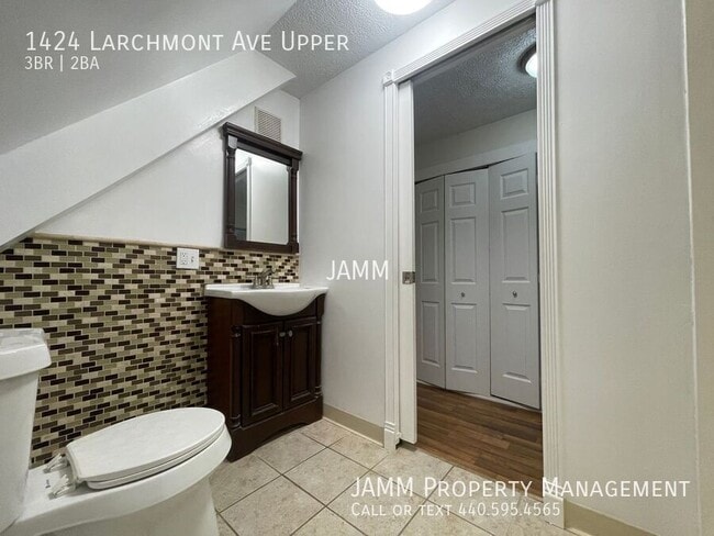 Building Photo - 1424 Larchmont Ave