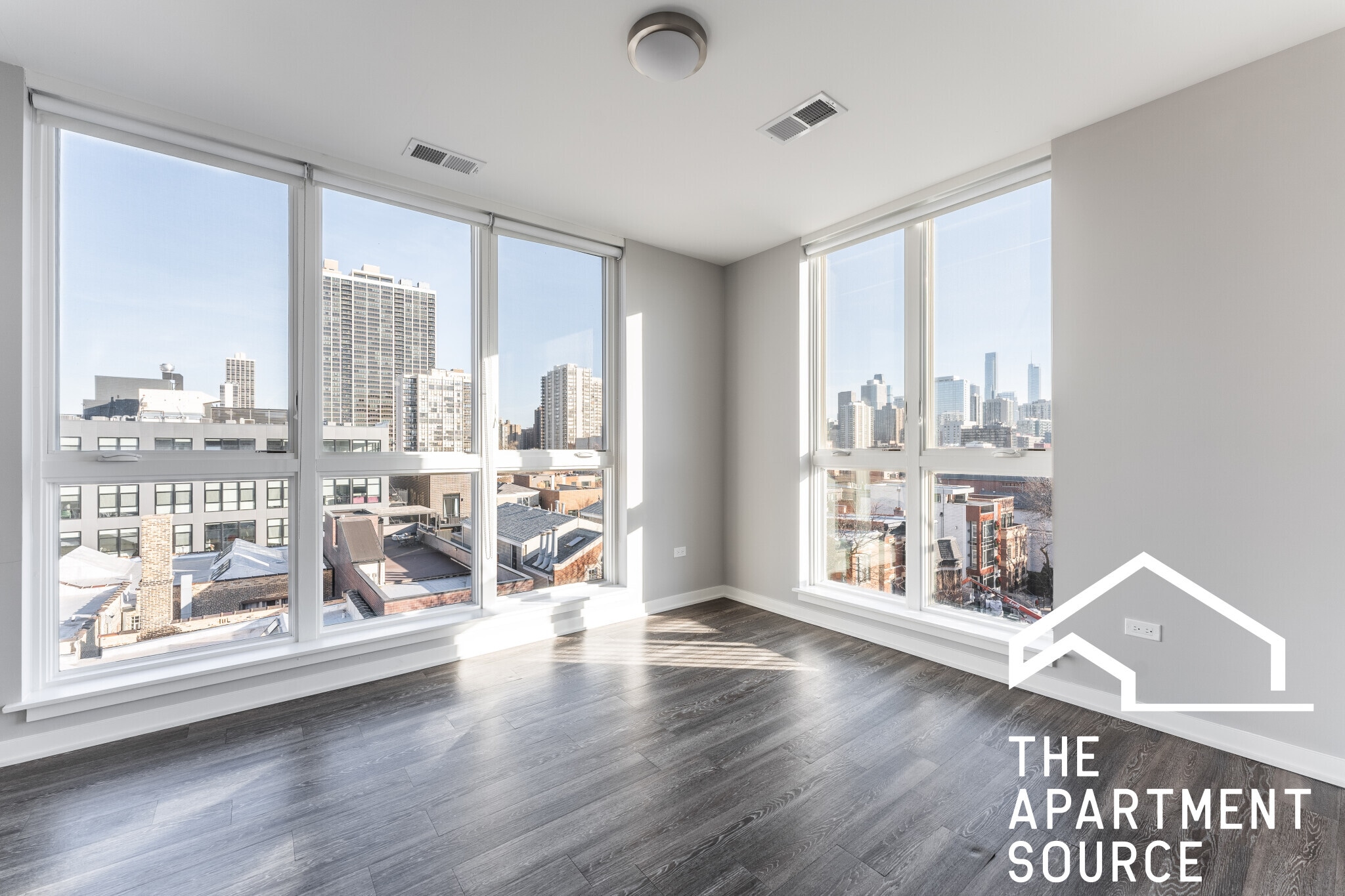 Building Photo - 301 W North Ave