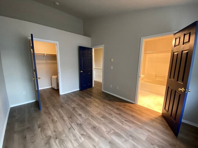 Building Photo - 14290 SW Cougar Ridge Dr
